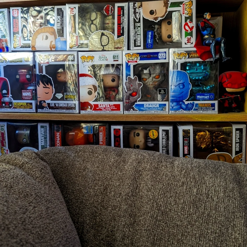 Mystery 6 Funkos with a guarantee - Picture 4 of 7